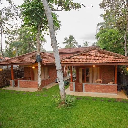 Click Hiriketiya Hotel Dikwella Ngoại thất bức ảnh
