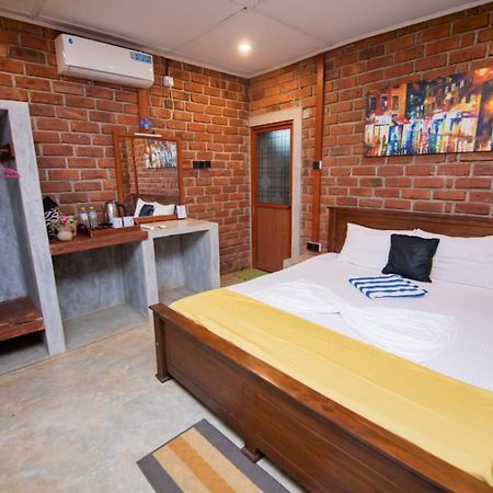 Click Hiriketiya Hotel Dikwella Ngoại thất bức ảnh