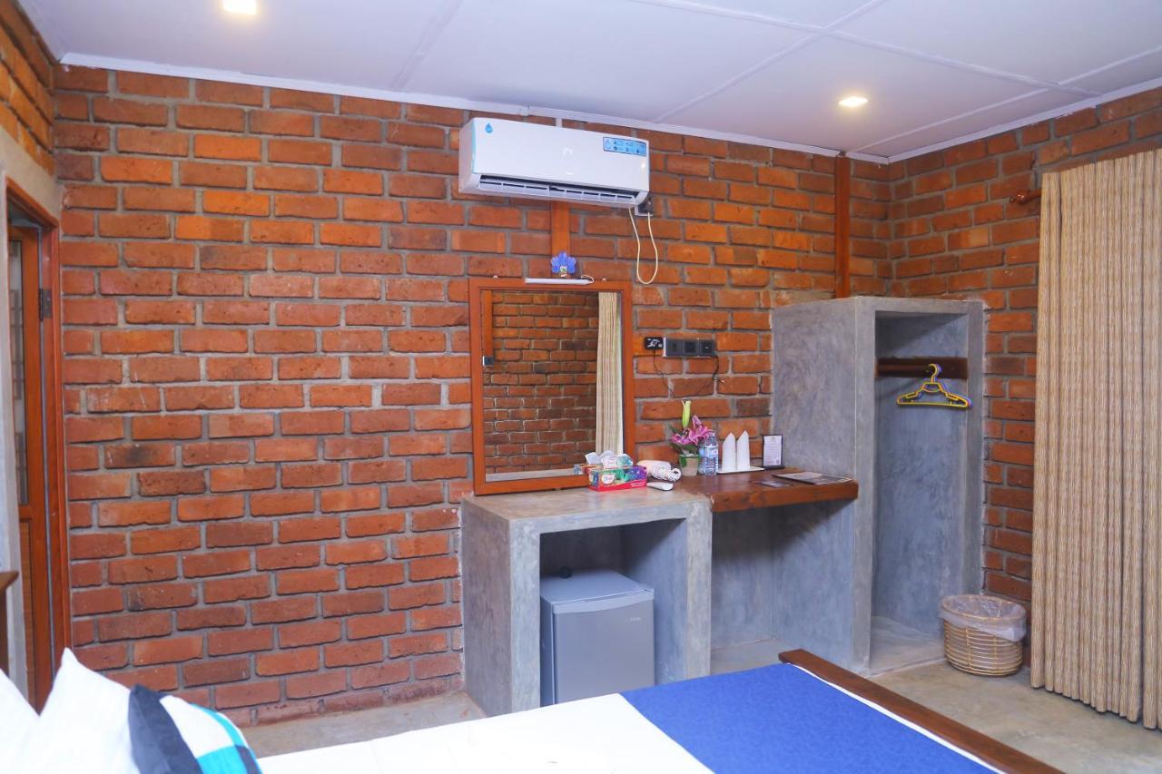 Click Hiriketiya Hotel Dikwella Ngoại thất bức ảnh