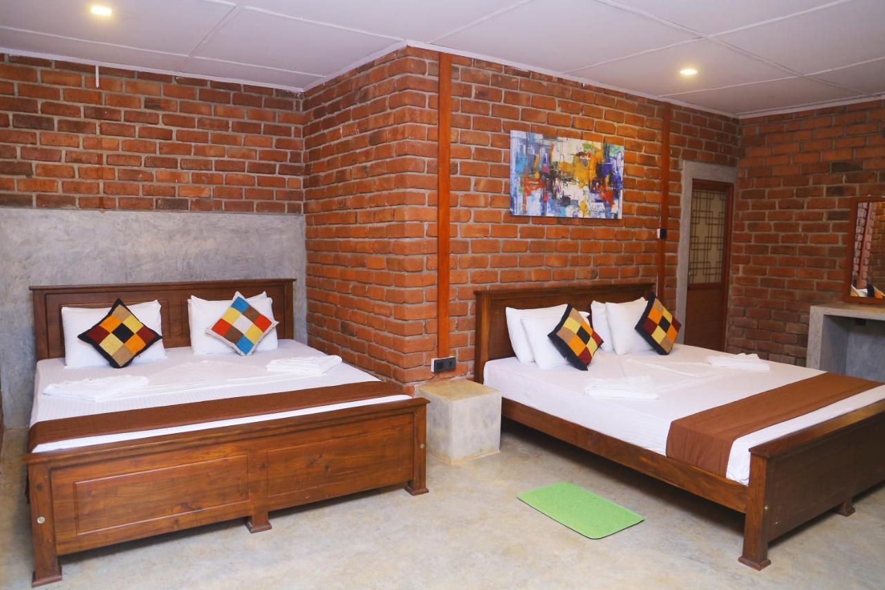 Click Hiriketiya Hotel Dikwella Ngoại thất bức ảnh