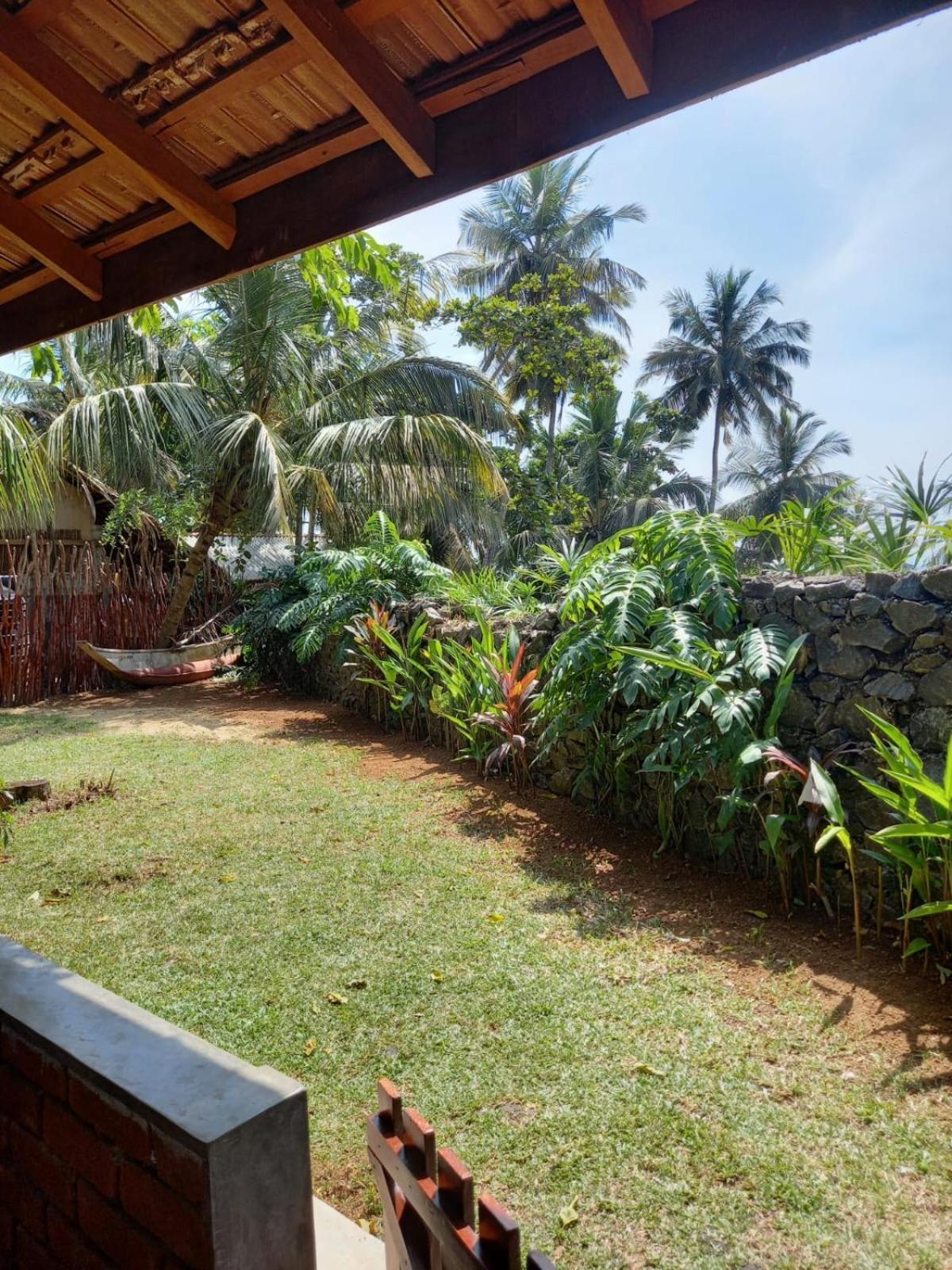 Click Hiriketiya Hotel Dikwella Ngoại thất bức ảnh